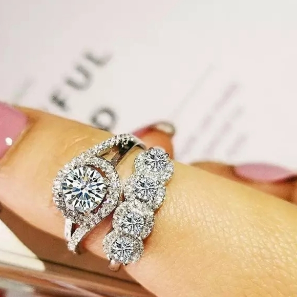 New Silver Circle Diamond Jewelry Set - Picture 5 of 5